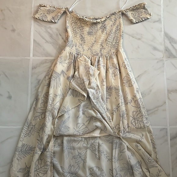 Off-The-Shoulder Smocked Midi Dress - Picture 4 of 7